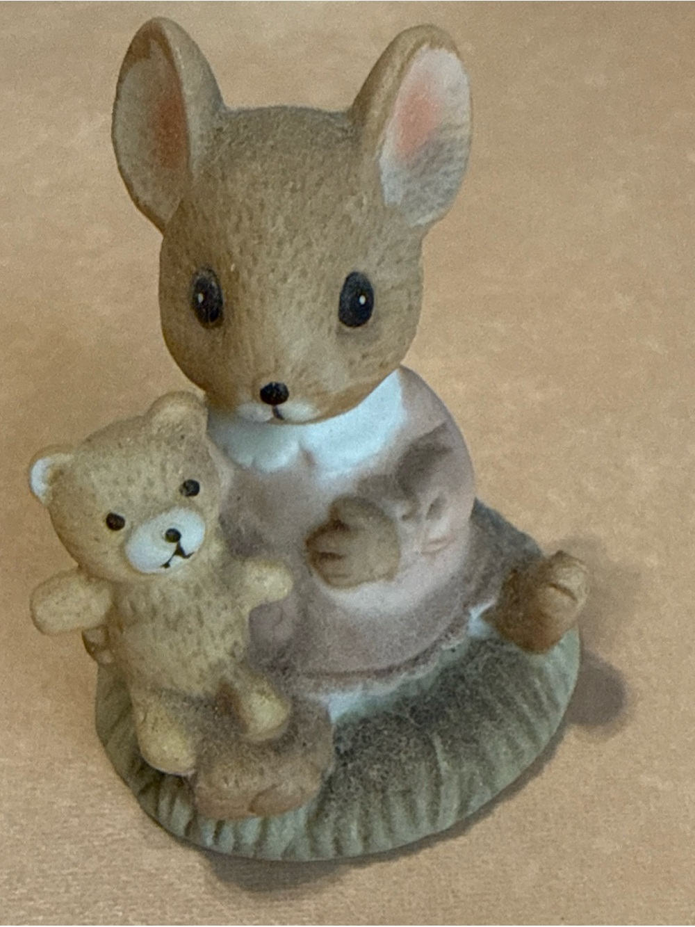 1983 Enesco Mouse Holding a Bear Vintage